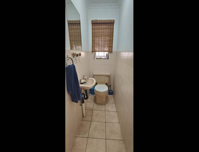 2 BEDROOM HOUSE FOR SALE IN MOUNTAIN VIEW